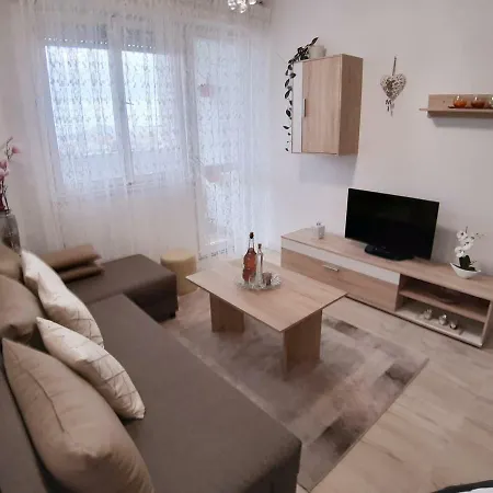 Appartamento Apartman Adara *
