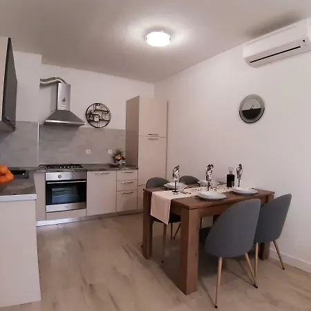 Apartman Adara * Split
